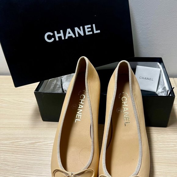 Chanel Interlocking CC Logo Ballet Flats 37.5 - Picture 6 of 8